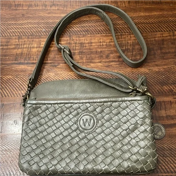 WANDERERS The Murano Crossbody - Picture 3 of 11